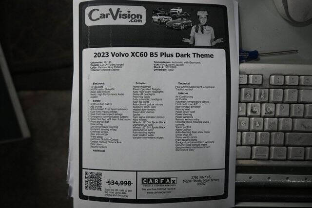 2023 Volvo XC60 B5 Plus Dark Theme