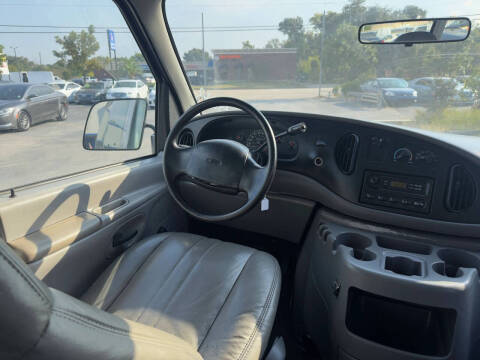 2001 Ford E-Series E-150