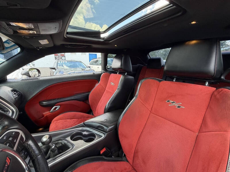 2015 Dodge Challenger R/T Plus