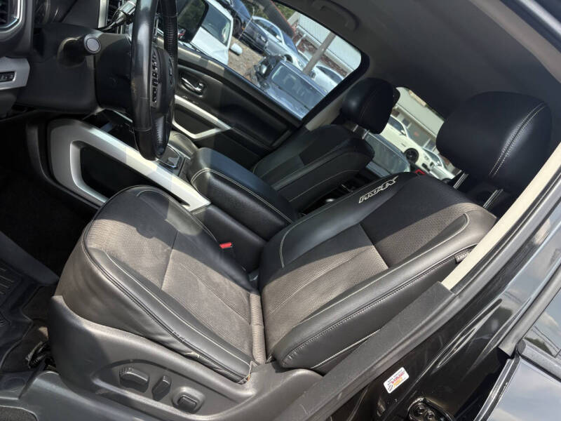 2017 Nissan Titan PRO-4X