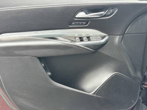 2023 Cadillac XT4 Premium Luxury