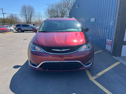 2018 Chrysler Pacifica Touring L Plus
