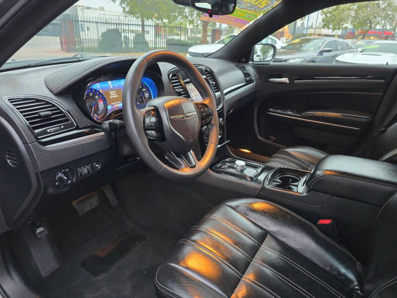 2023 Chrysler 300 S V6