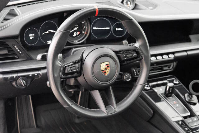 2022 Porsche 911 Carrera 4 GTS