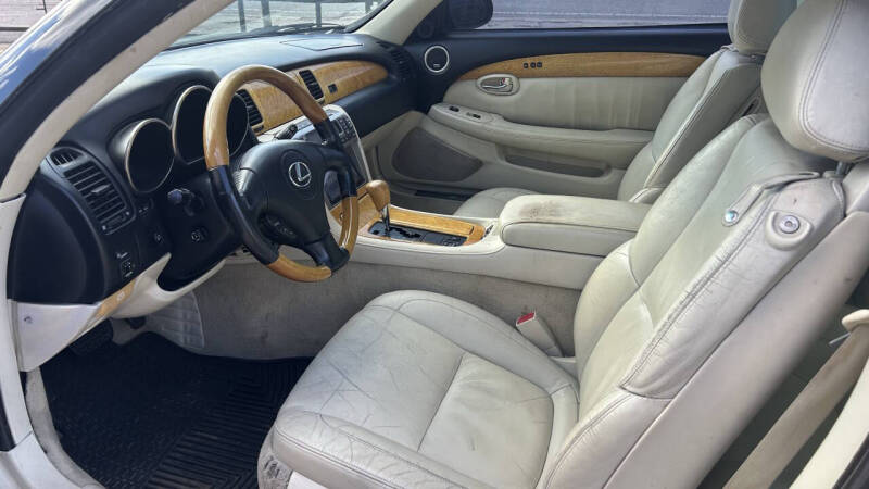 2005 Lexus SC 430
