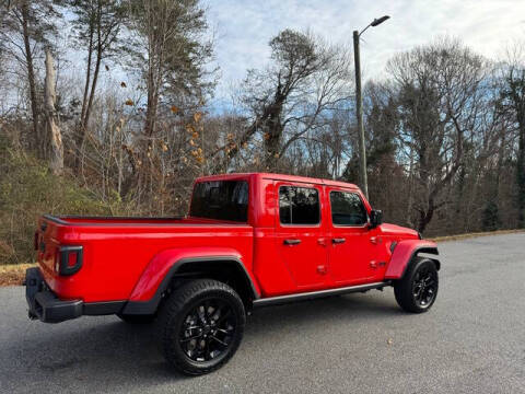 2025 Jeep Gladiator NightHawk