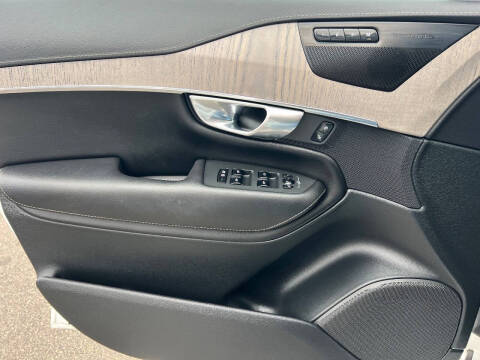 2021 Volvo XC90 T6 Inscription 6-Passenger