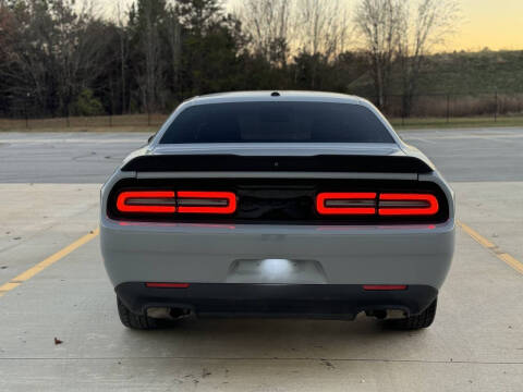 2020 Dodge Challenger SXT