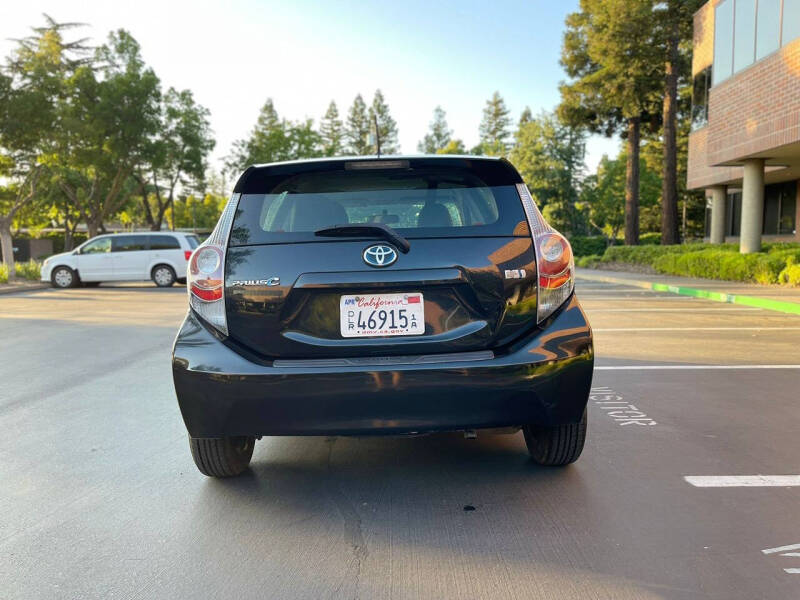 2014 Toyota Prius c Three