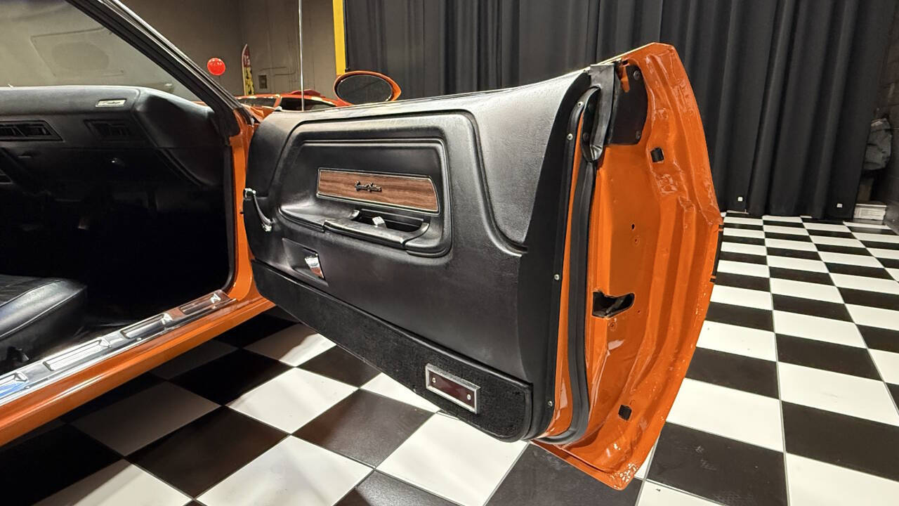 1970 Dodge Challenger 51