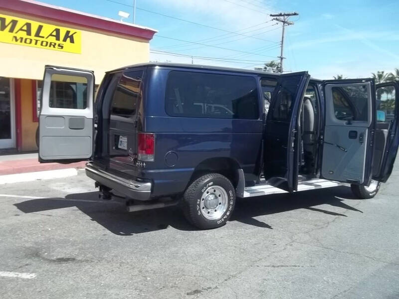 2003 Ford Econoline Wagon XLT photo 56