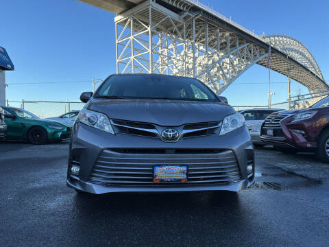 2018 Toyota Sienna for sale at Zack & Auto Sales LLC in Staten Island NY
