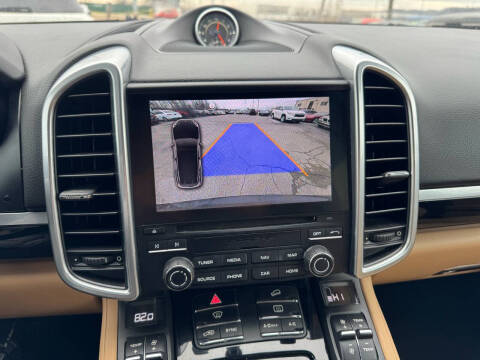 2018 Porsche Cayenne Platinum Edition