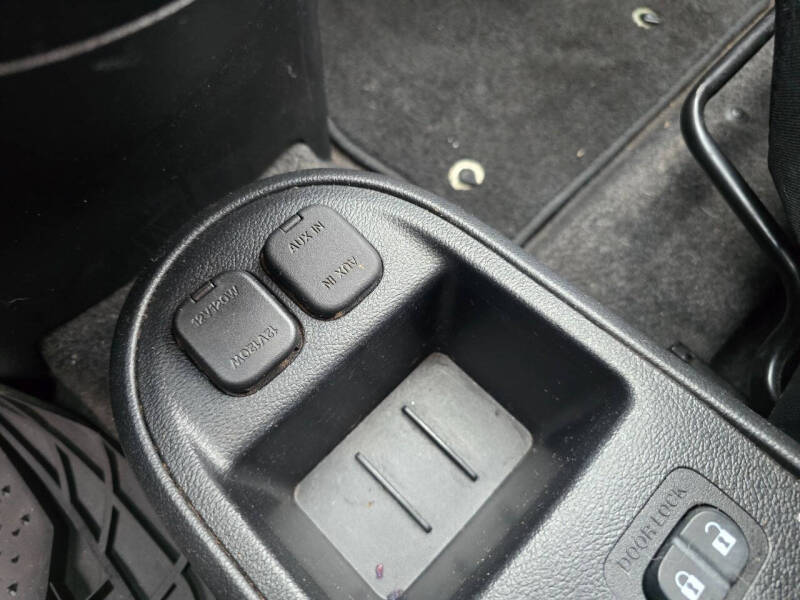 2011 Mazda MAZDA2 Touring