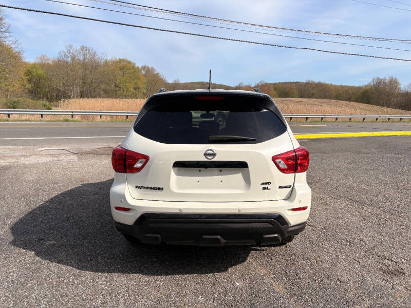 2018 Nissan Pathfinder SL
