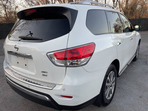 2016 Nissan Pathfinder SV