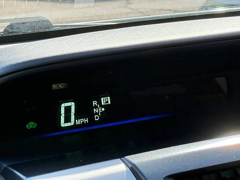 2016 Toyota Prius v