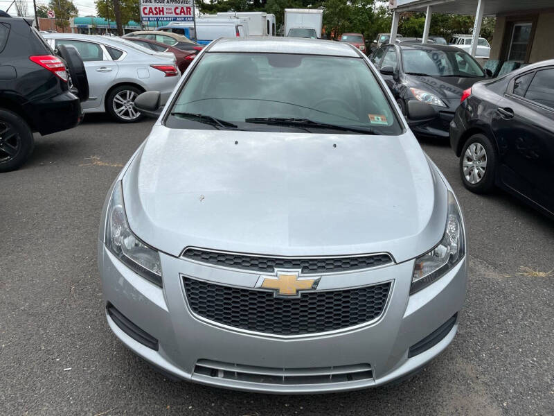 2014 Chevrolet Cruze LS photo 10