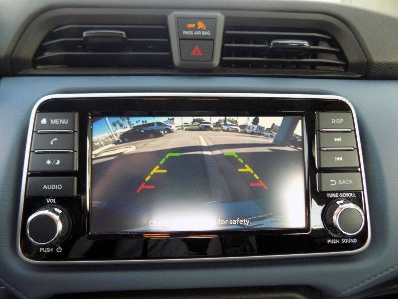 2023 Nissan Versa SV