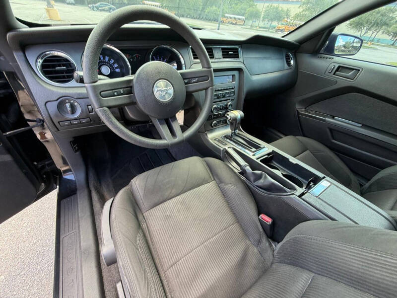 2011 Ford Mustang V6 Premium
