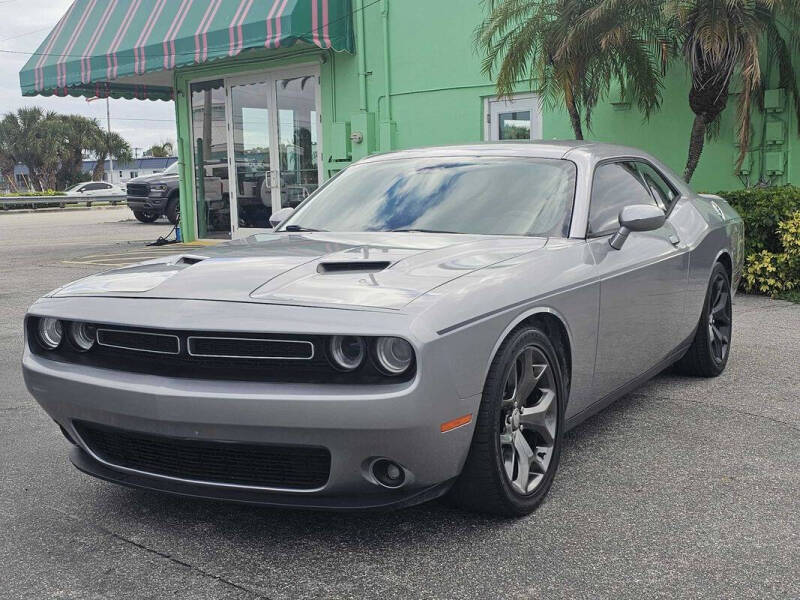 2015 Dodge Challenger SXT Plus