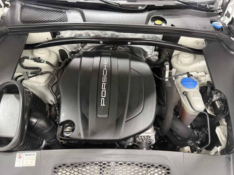2017 Porsche Macan