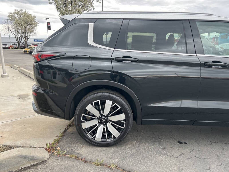 2025 Mitsubishi Outlander SEL Platinum Edition