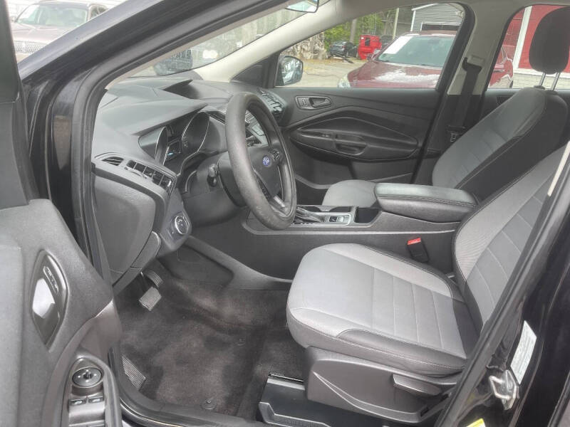 2019 Ford Escape S