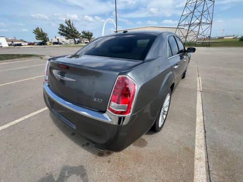 2011 Chrysler 300 Limited