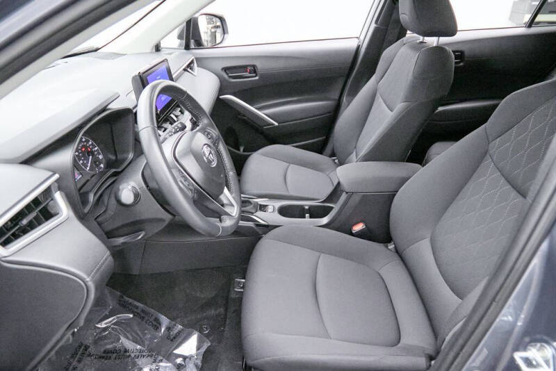 2025 Toyota Corolla Cross LE