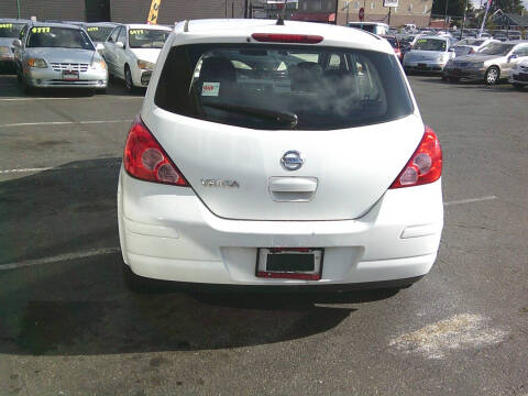 2011 Nissan Versa 1.8 S