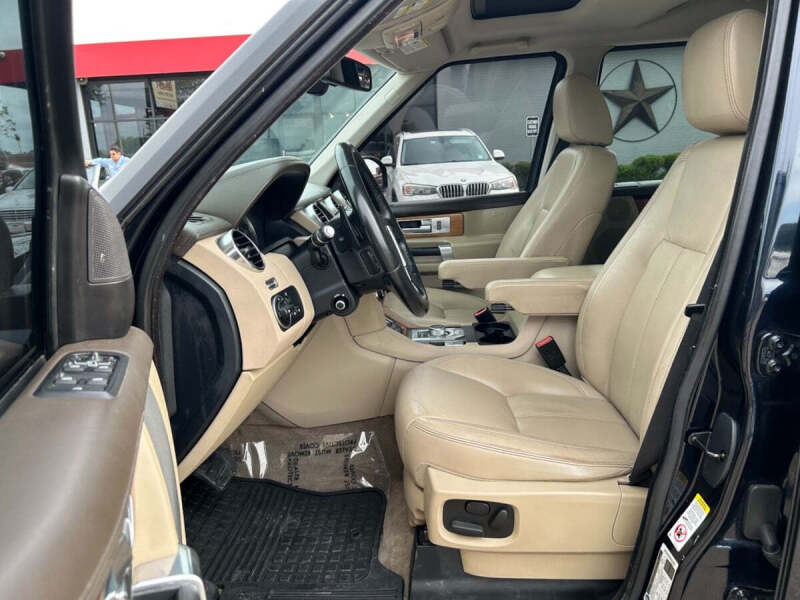 2016 Land Rover LR4 HSE LUX