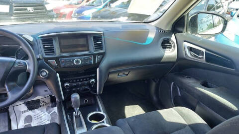 2016 Nissan Pathfinder S