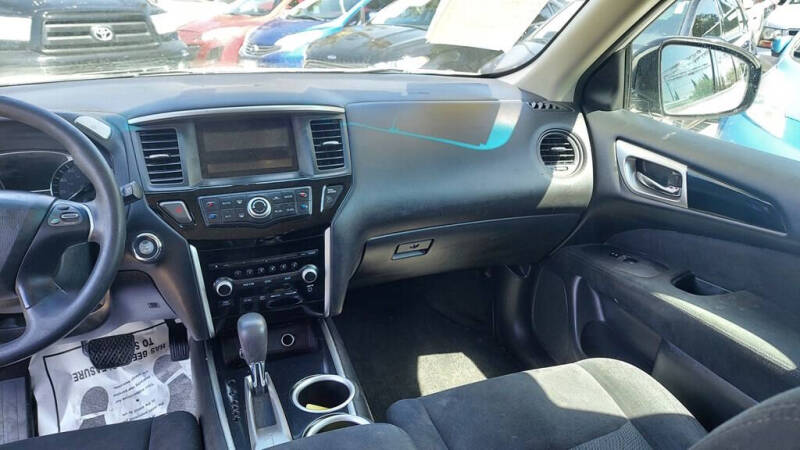 2016 Nissan Pathfinder S