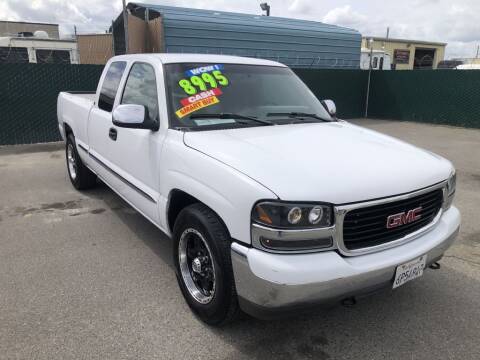 2001 GMC Sierra 1500 for sale at A1 AUTO SALES in Clovis CA
