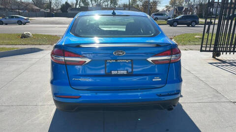 2020 Ford Fusion SE