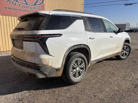 2025 Chevrolet Traverse LT