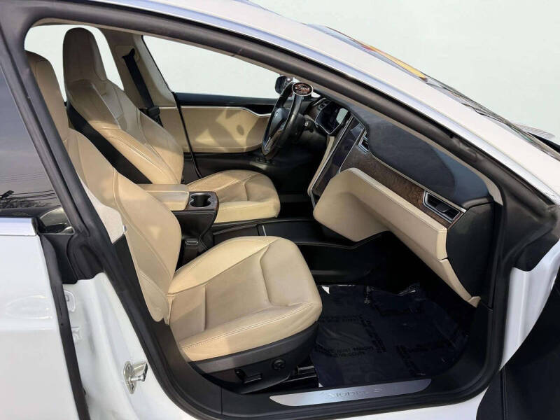 2016 Tesla Model S 75D