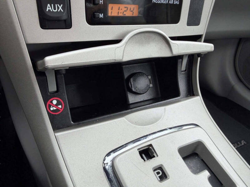 2011 Toyota Corolla LE