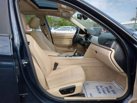 2012 BMW 3 Series 328i