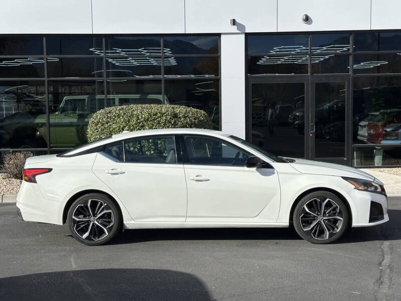 2023 Nissan Altima 2.5 SR