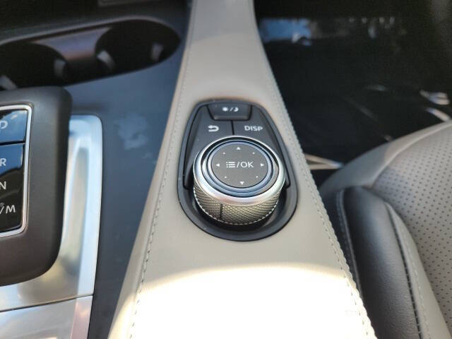 2025 Infiniti QX50 Luxe