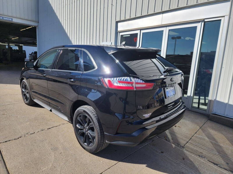 2022 Ford Edge SE