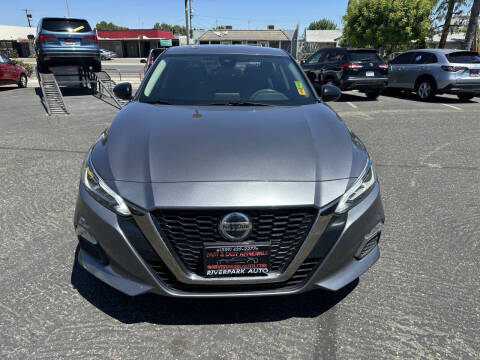 2021 Nissan Altima 2.5 SR