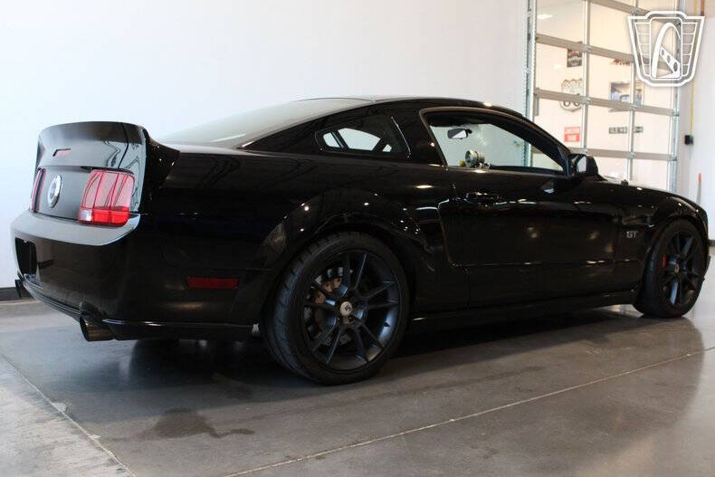2005 Ford Mustang