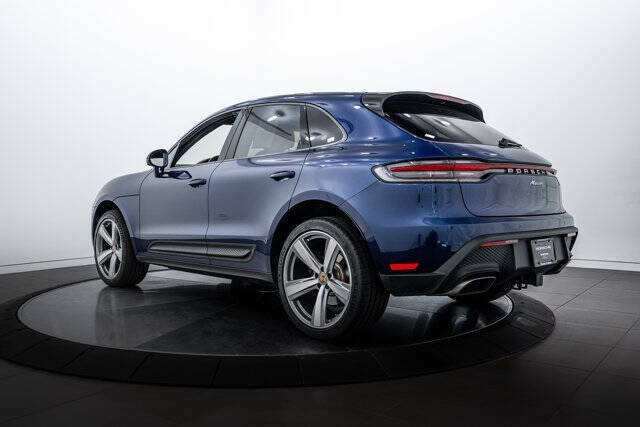 2025 Porsche Macan