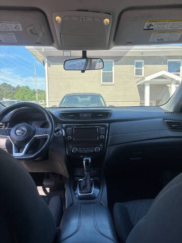 2018 Nissan Rogue SV