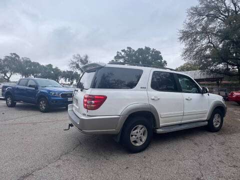 2003 Toyota Sequoia SR5