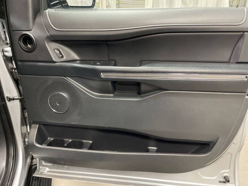 2023 Ford Expedition MAX XLT