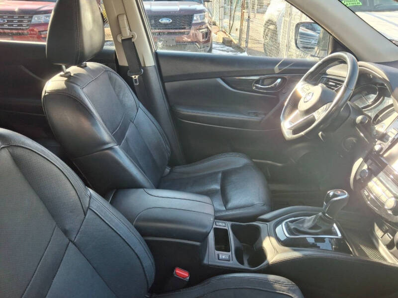 2017 Nissan Rogue SL